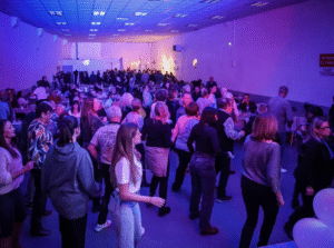 Piste de danse lors d’une soirée d’entreprise animée par un DJ à Montpellier