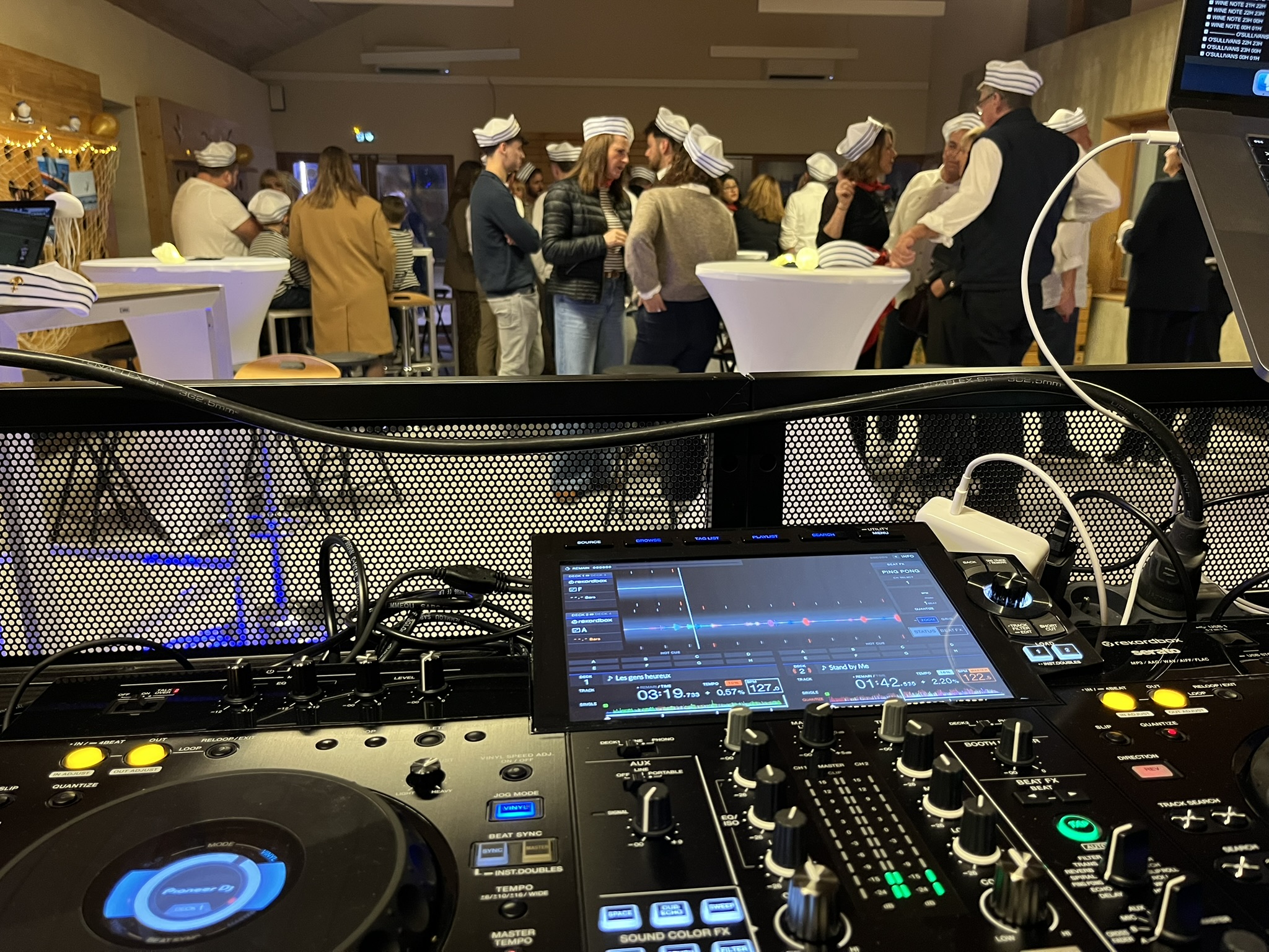 DJ animant une soirée à thème à Montpellier